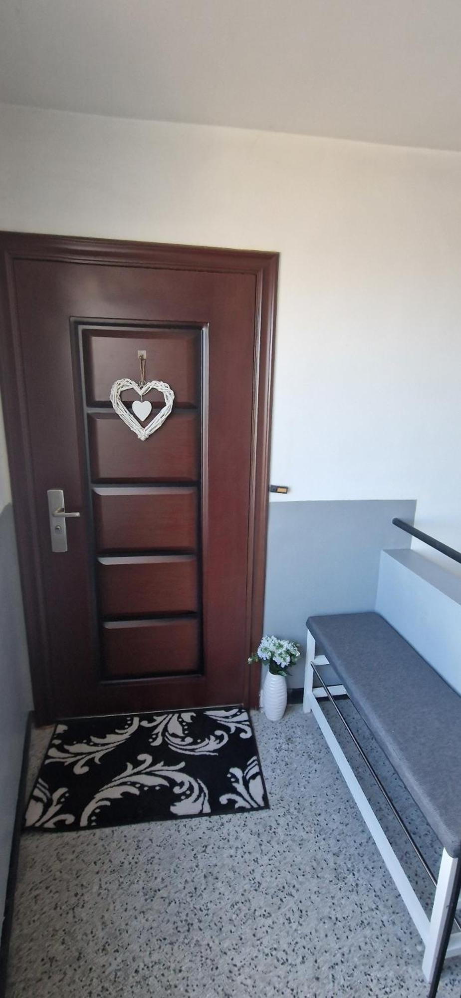 Black And White Apartment Karlovo Luaran gambar