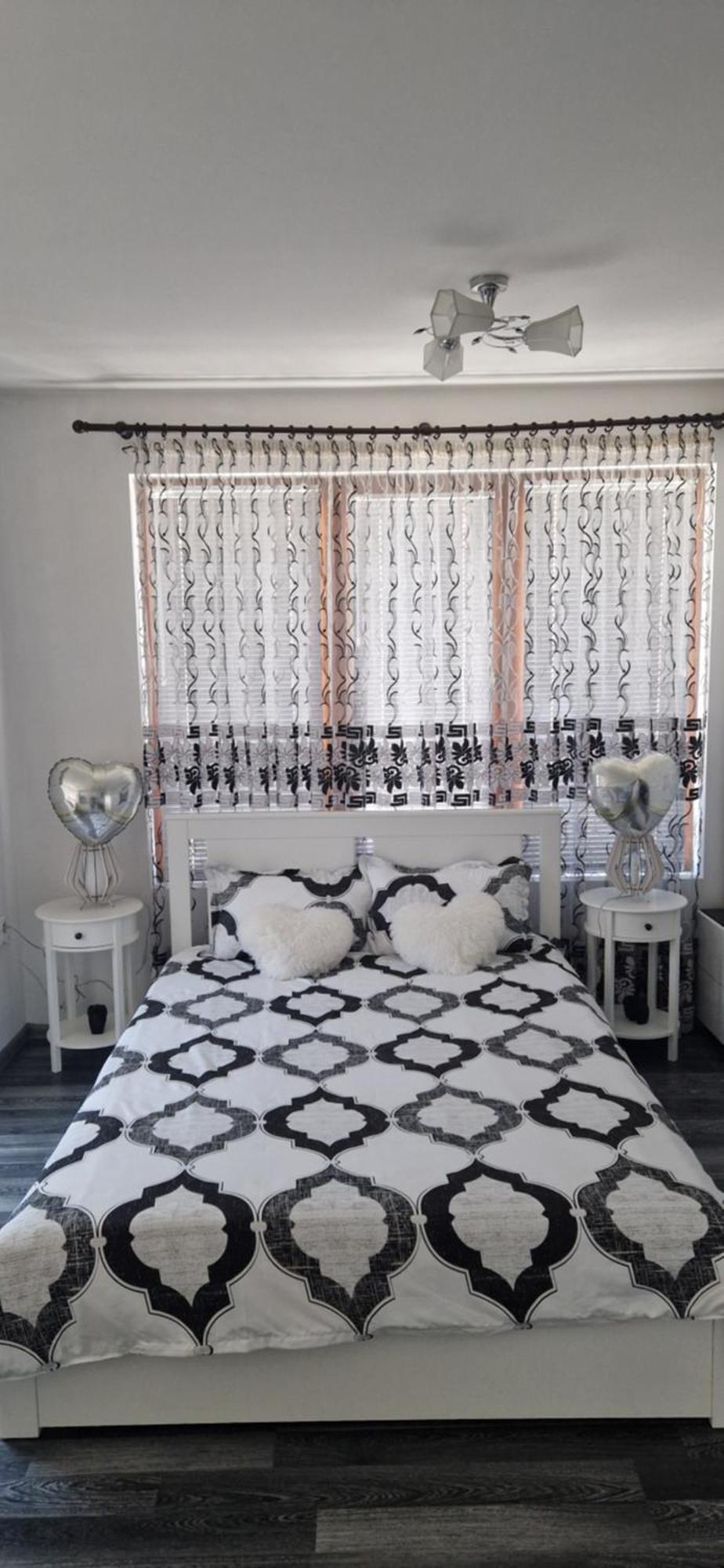 Black And White Apartment Karlovo Luaran gambar