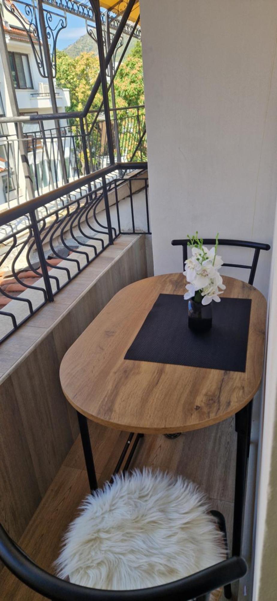 Black And White Apartment Karlovo Luaran gambar